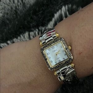 Elegant Callezio Women's Silver Tone and Gold Tone Watch